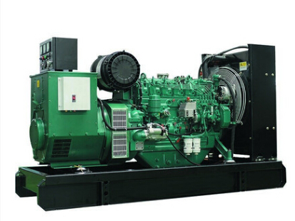 东方华侨农场全新上柴200kw大型柴油发电机组
